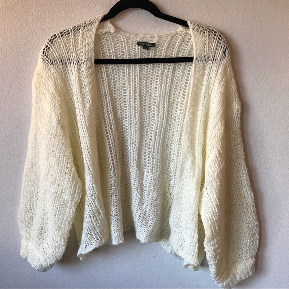 NWOT Cream balloon sleeve knit cardigan